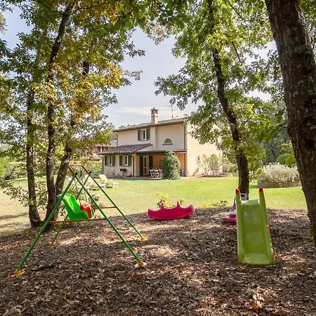 Holiday home Cozy Home In Pontedera Pi With Wifi Castel del Bosco (Pisa)